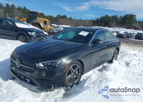 2022 Mercedes-Benz E 350 4Matic z USA, uszkodzony, nr VIN W1KZF8EB6NB040308